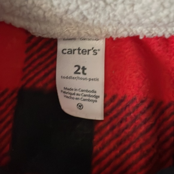 Red and black plaid fleece sweater - Picture 3 of 3